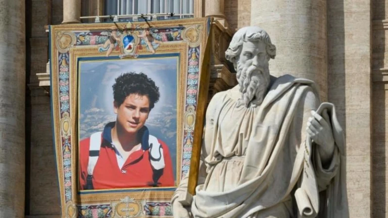 Carlo Acutis ya es santo: el “millennial de la Eucaristía